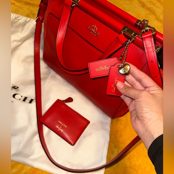 Coach Edition Limited Selena Gomez - Picture 9 of 16